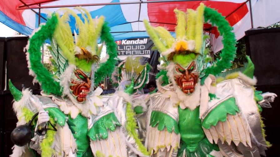 Carnaval de Moca: Los Buitres de Kendall sobresalen