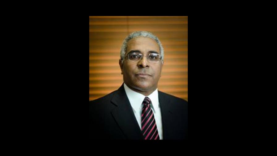 Rolando Guzmán es elegido nuevo rector del INTEC Rolando Guzmán es elegido nuevo rector del INTEC