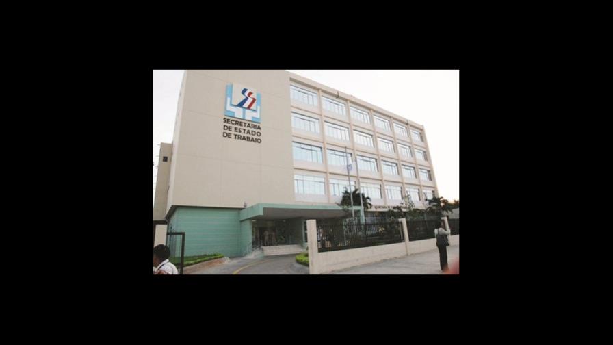 Fernández nombra a Julio Horton en la OTTT