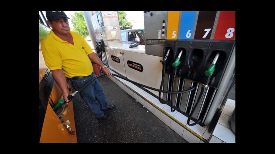 Venezuela sufre el alto costo de la gasolina barata