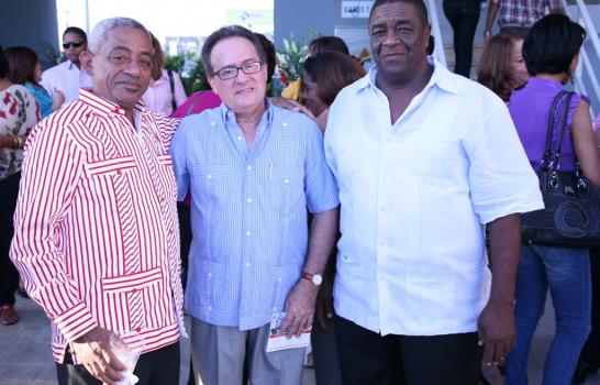 Inaugura sus instalaciones Plaza David Antonio