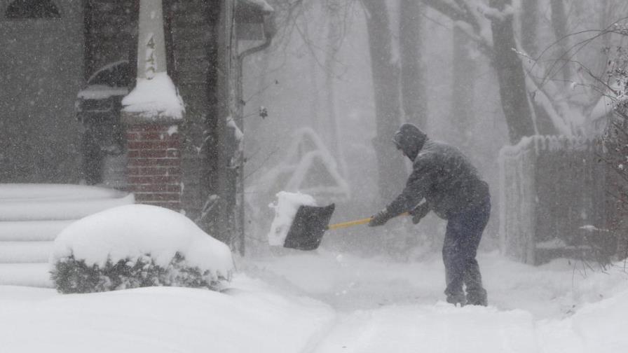 Tormenta invernal en el centro de EEUU causa al menos 6 muertes Tormenta invernal en el centro de EEUU causa al menos 6 muertes