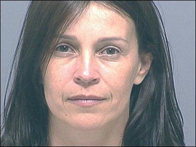 Esposa de Daniel Baldwin es sentenciada a 10 días en prisión