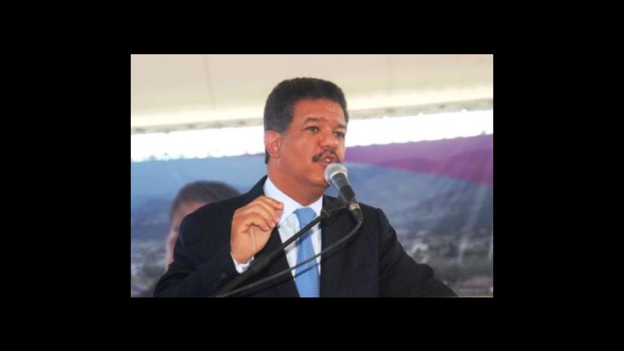 Leonel inaugura Autopista Eléctrica a un costo de 120 millones de euros