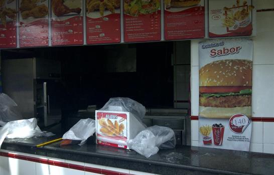 Fuego afectó Pollos Victorina del Multicentro Churchill