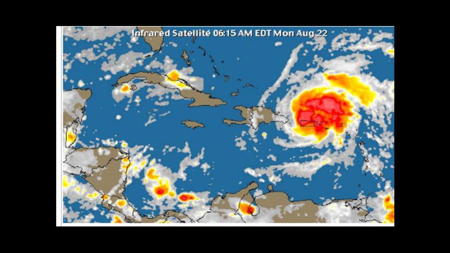ONAMET emite aviso de huracán para la costa Norte