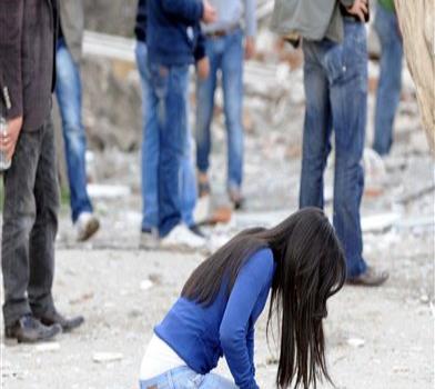 Terremoto en Turquía deja 85 muertos y arrasa edificios