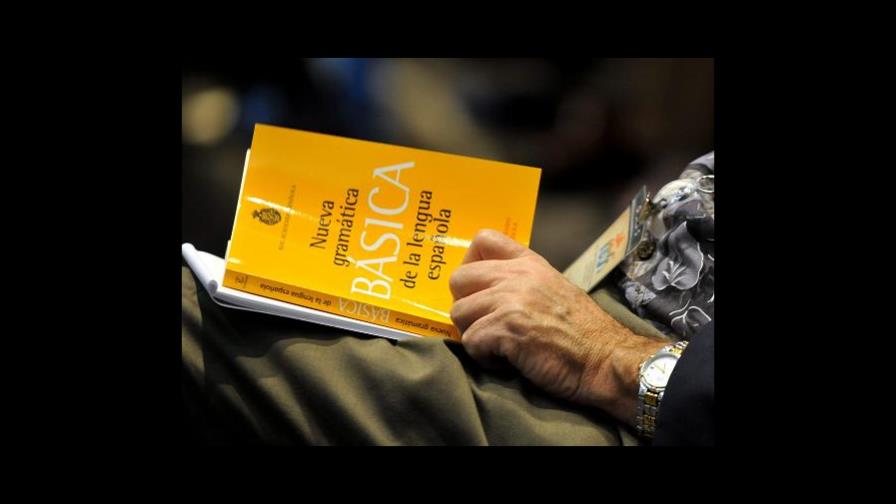 Presentan Nueva Gramática básica de la lengua española