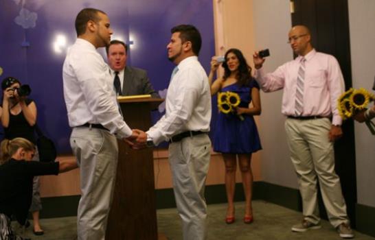 Dominicano, primer homosexual en casarse en Nueva York