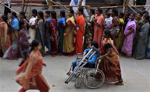 Miles dicen adiós a líder religioso Sai Baba fallecido en India