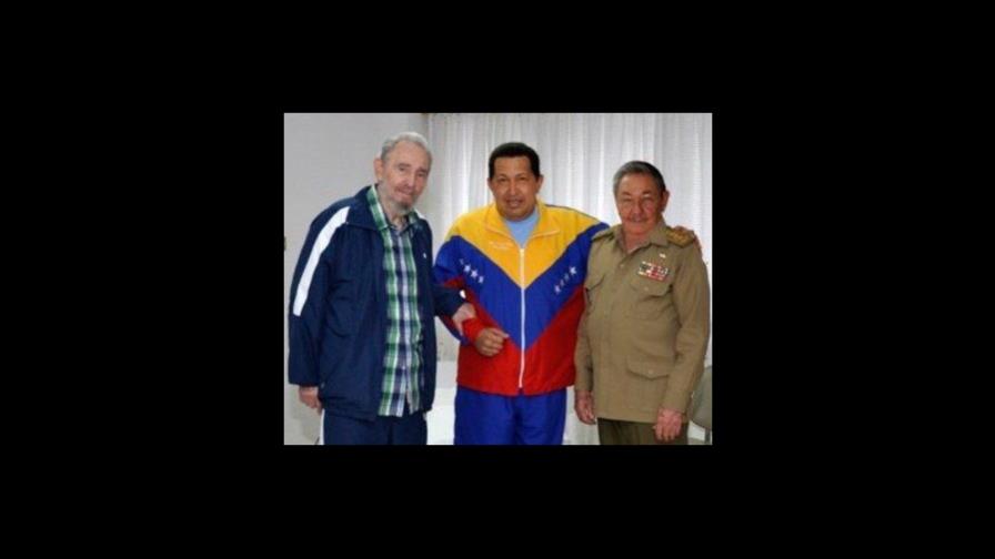 Chávez envía mensajes por Twitter, pero ninguno se refiere a su salud