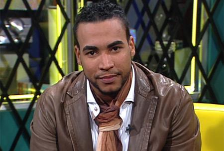 Don Omar une su pasión por la música y las carreras
