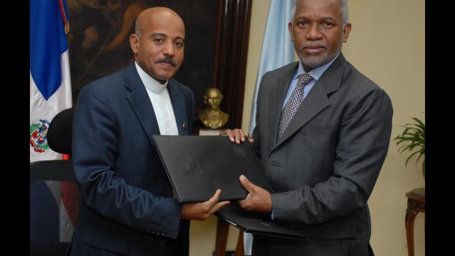 Ministerio de Educación y Movearte firman convenio de colaboración