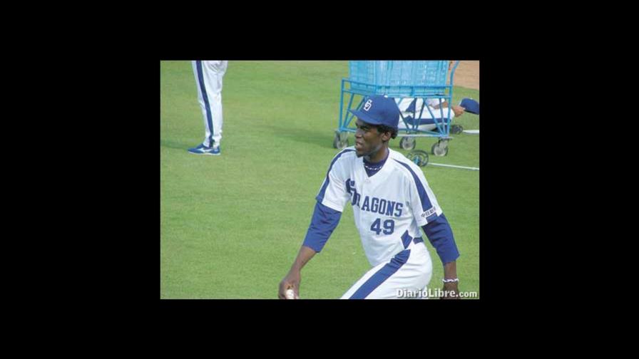 Nelson logra triunfo en béisbol de Japón