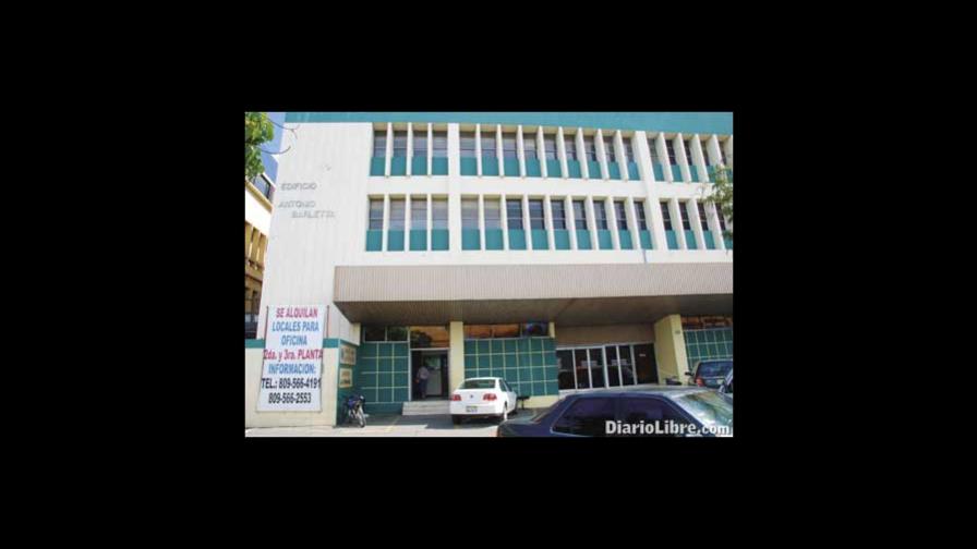 Ladrones roban en el edificio Barletta