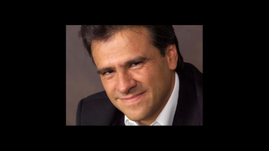 Carlos Cuauhtémoc Sánchez disertará en la Feria del Libro Carlos Cuauhtémoc Sánchez disertará en la Feria del Libro
