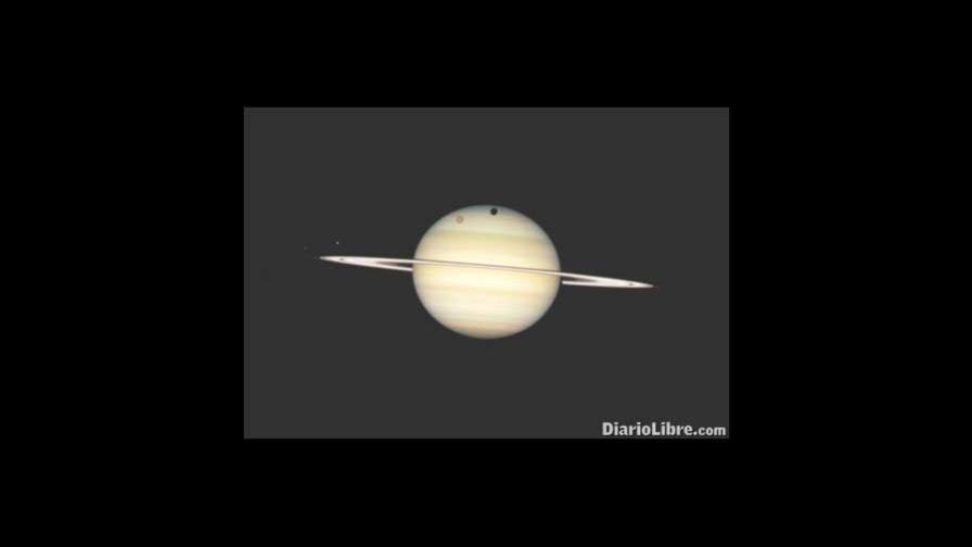 Descubren agua en luna de Saturno