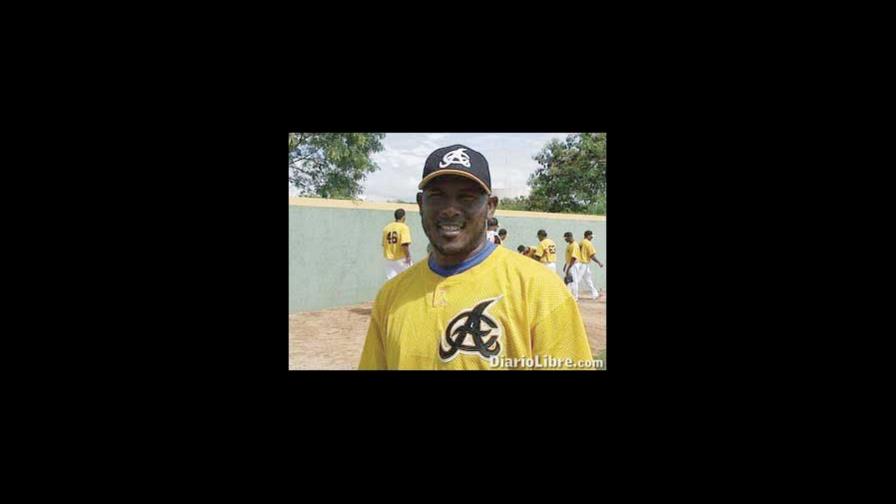 Luis Vizcaíno se reportó temprano