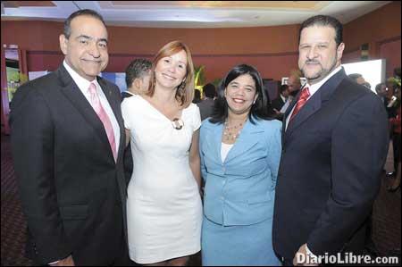 Farmaconal llega a sus 40 años de servicio a la salud