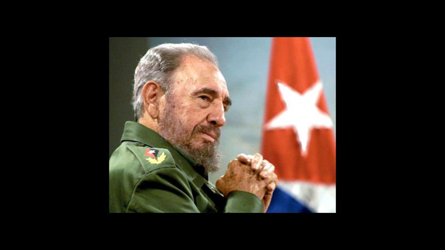 Fidel Castro: mucho cambiará en Cuba, pero quizá EEUU se derrumbe antes Fidel Castro: mucho cambiará en Cuba, pero quizá EEUU se derrumbe antes