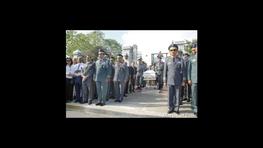 Policía recupera arma asignada a coronel asesinado