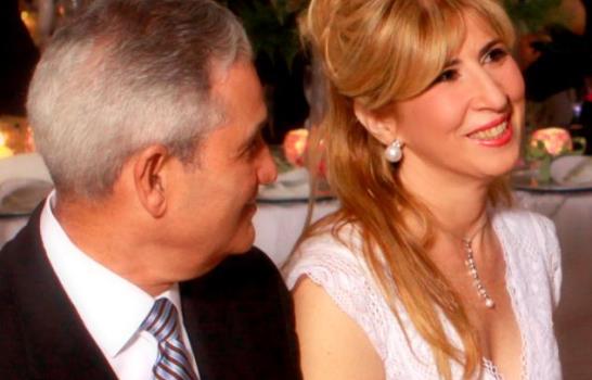 Contraen matrimonio José Joaquín Puello y Gina Majluta