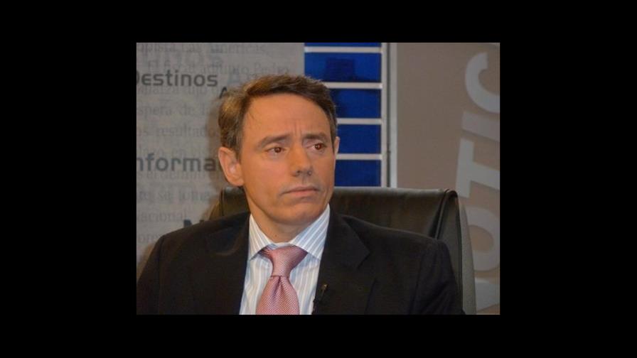 Economista cree es sano deslizamiento de la tasa de cambio