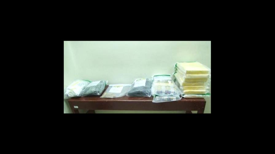 Decomisan 28 paquetes de cocaína en contenedor vino desde Colombia