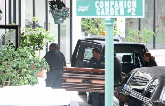 Tras seis meses de muerto, sepultan a Carlos Andrés Pérez