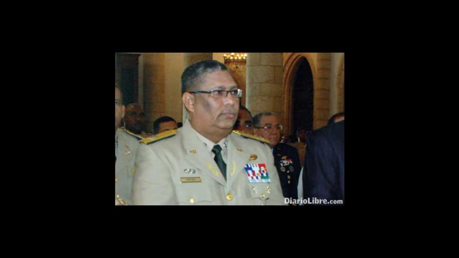 Jefe FFAA cancela cabo manejaba a extraditable