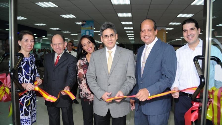 La Curacao abre nueva tienda en Plaza Coral Mall