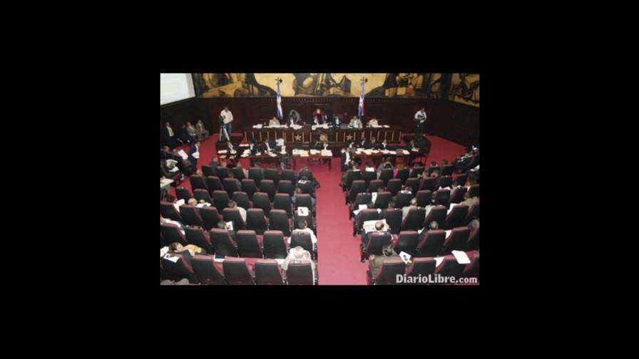Lanzan movimiento para defender la Constitución