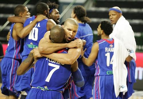 RD vence a Venezuela