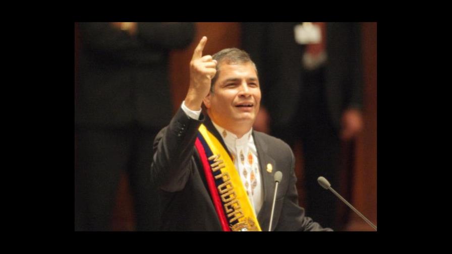 Correa arranca 2012 con buenos niveles de aprobación