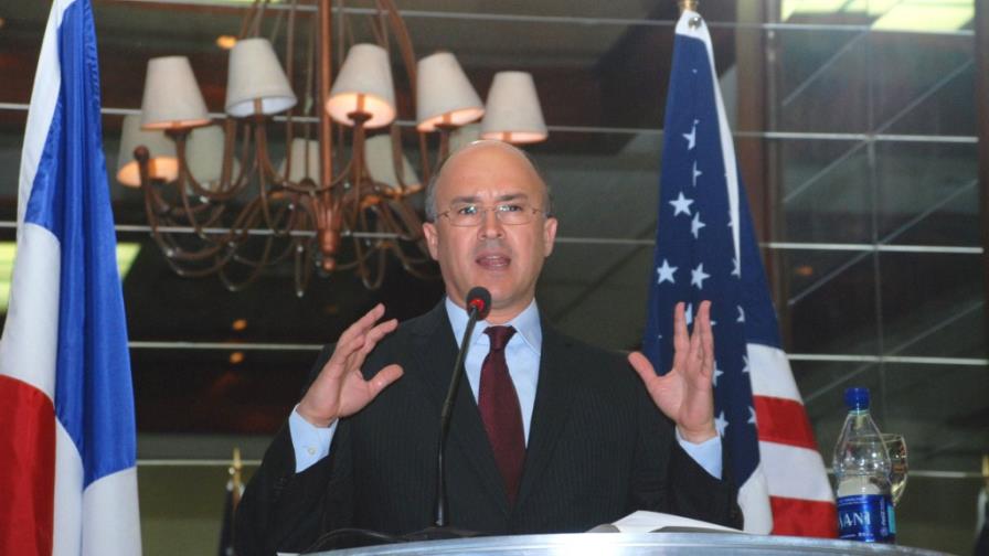 Brito plantea modificar Código Laboral y ley de Seguridad Social