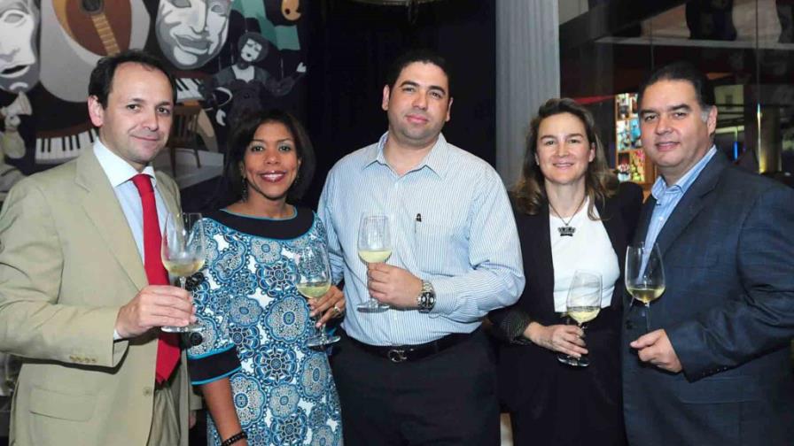 Valduero realiza cena maridaje