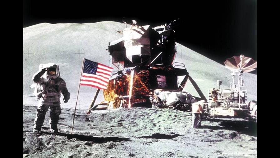 Banderas de EE.UU. siguen plantadas en la Luna cuatro décadas después