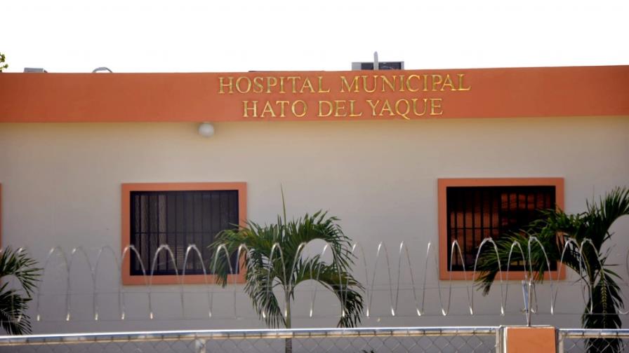 Piden abrir hospitales inaugurados por Fernández hace dos meses en Santiago Piden abrir hospitales inaugurados por Fernández hace dos meses en Santiago