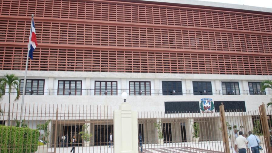 Cada legislador cuesta al Estado RD$23.8MM Cada legislador cuesta al Estado RD$23.8MM