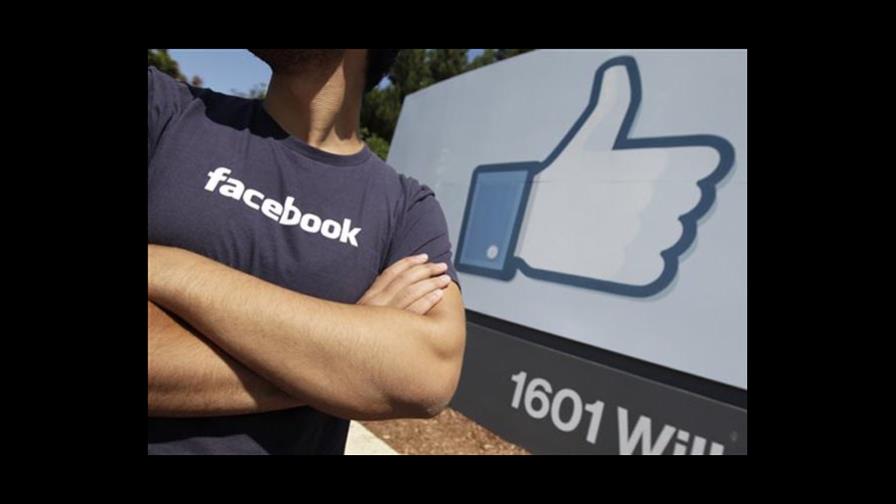 Acciones de Facebook mantienen caída libre Acciones de Facebook mantienen caída libre