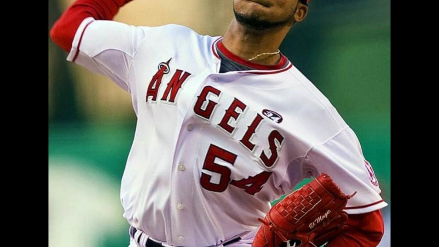Ervin Santana fue cambiado por Anaheim a Kansas City