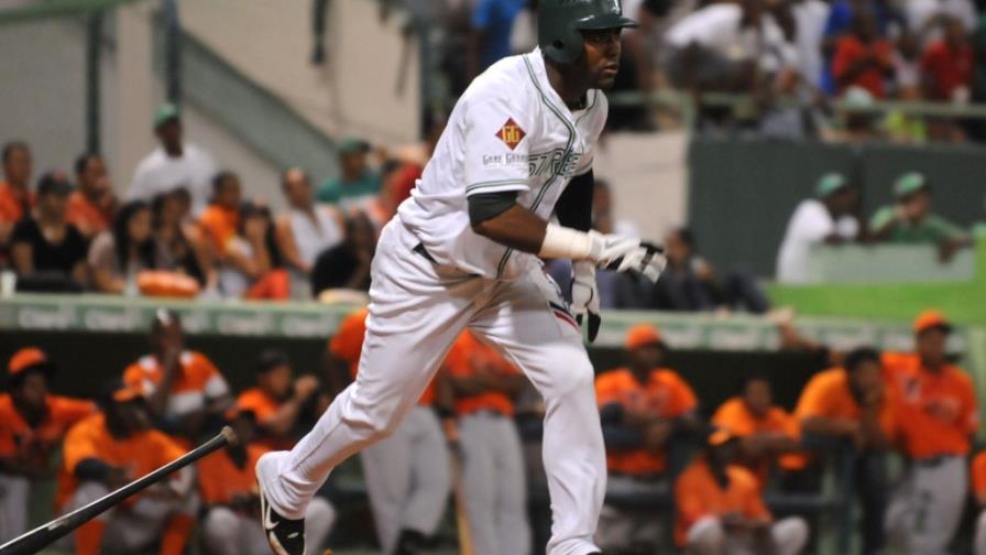 Triple Alex Valdez da triunfo a las Estrellas