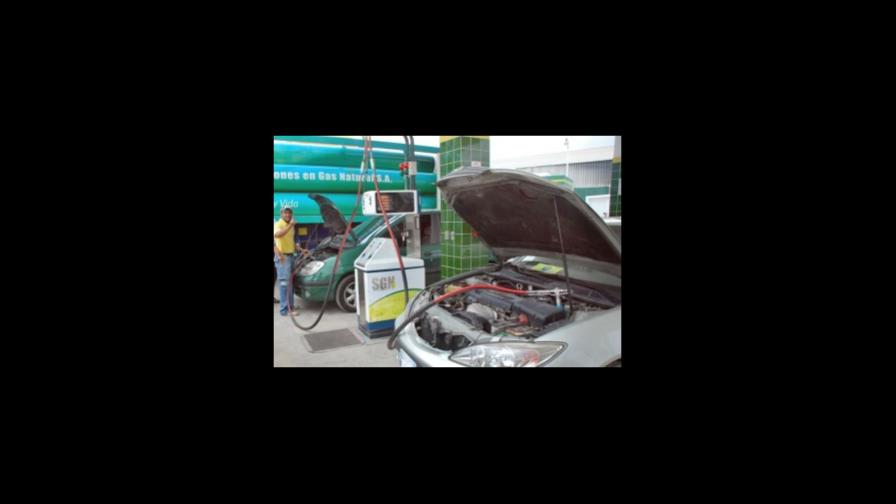 There are 3488 vehicles with natural gas in the DR