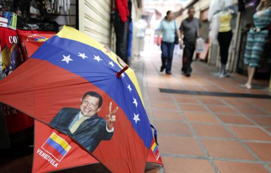 Ministros aseguran que Chávez está mejorando y volverá pronto a Venezuela