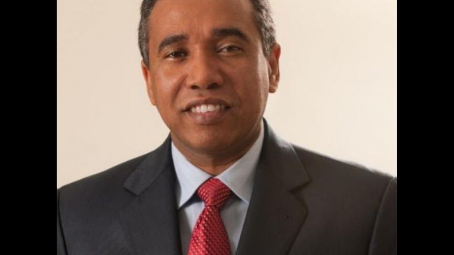 Atribuyen a Bautista empresas millonarias