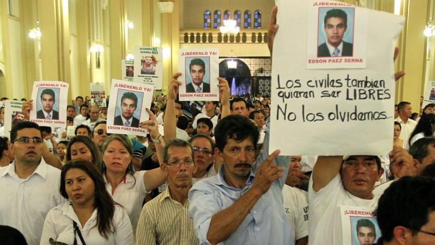 Familias de secuestrados esperan entre nervios y tensión liberaciones de FARC