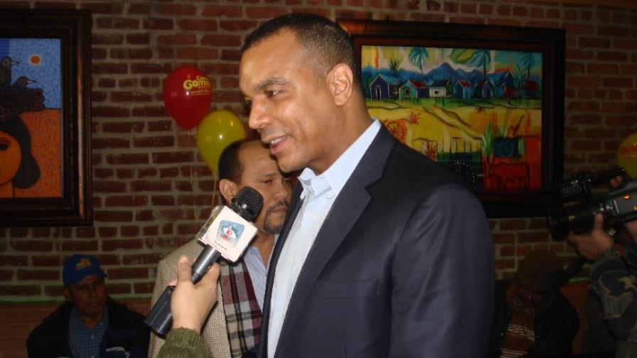 Carlos Gómez promete representar a la diáspora con eficacia y honestidad