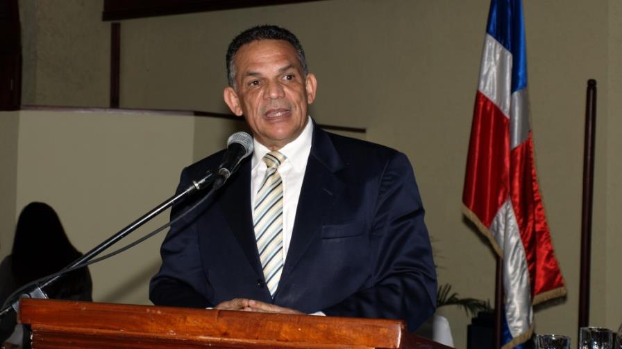 Juramentan 17 Asociaciones de Servidores Públicos