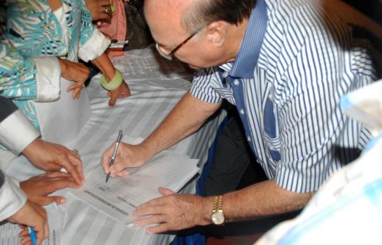 Comisión Política PRD suspende a Miguel Vargas