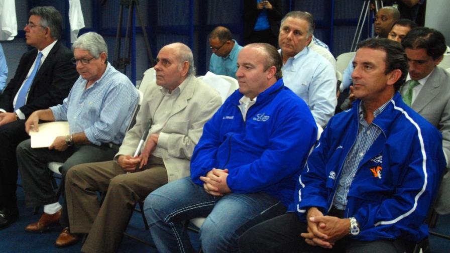 El Licey abrirá hoy campamento